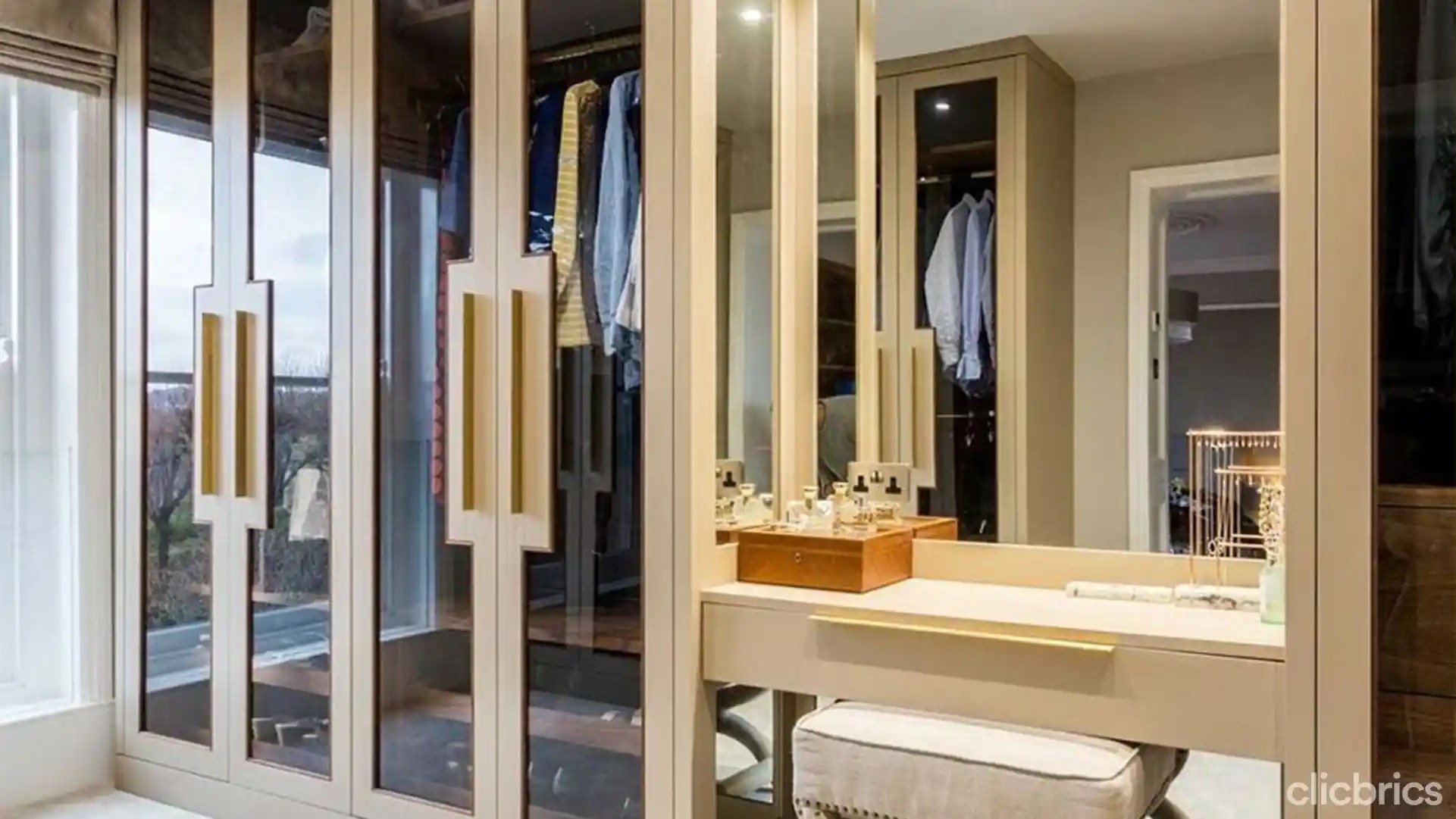 15 Modern Wardrobe Designs That Will Transform the Look of Your Room!